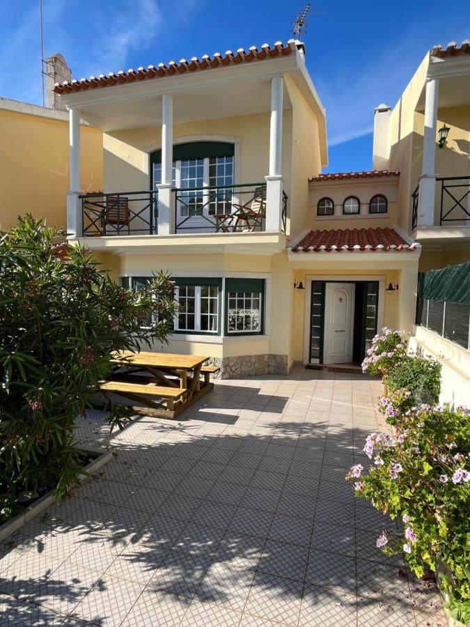 Yellow House Ericeira Exterior photo